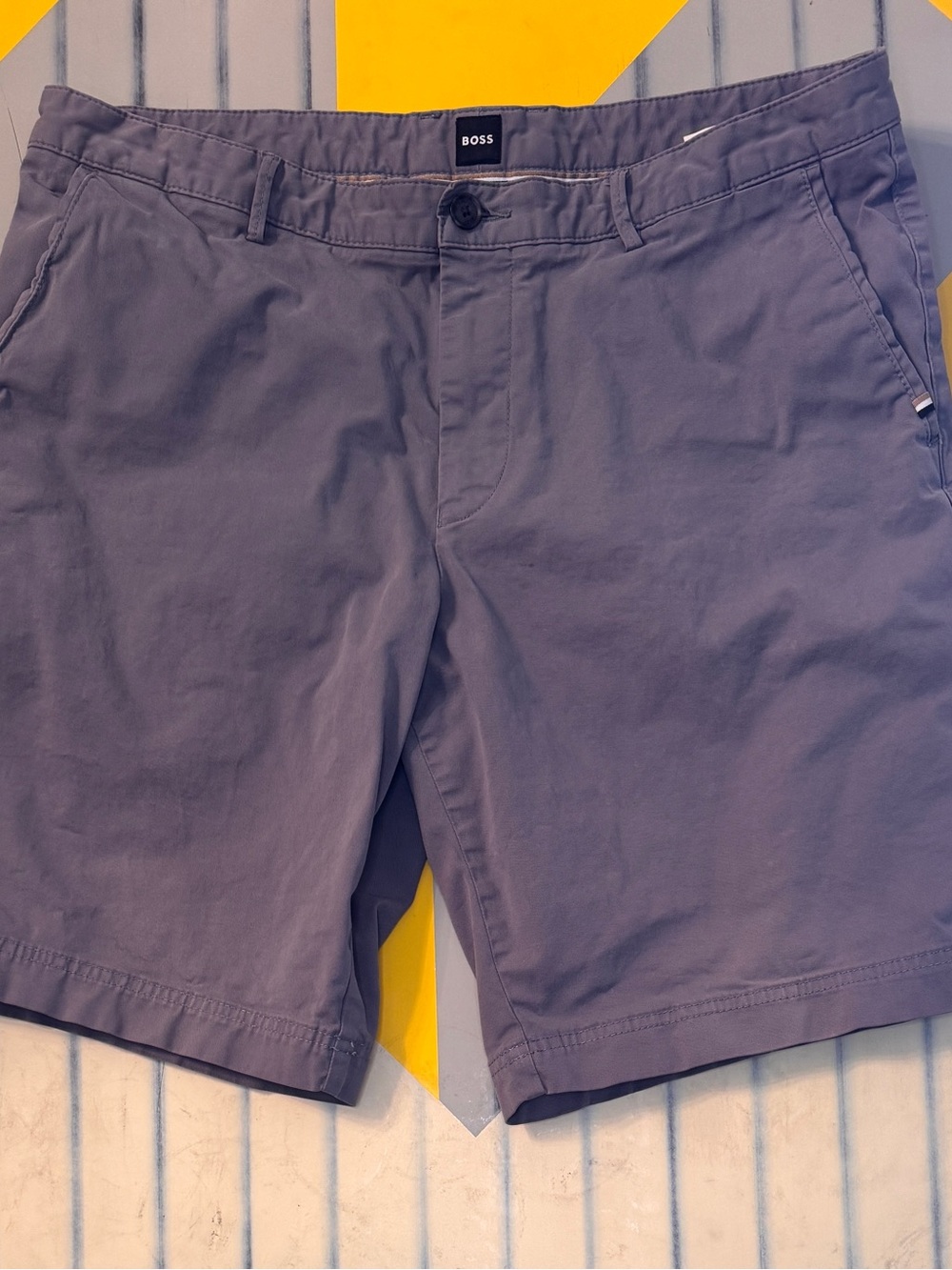 Hugo Boss Men's Gray Flat-Front Casual Shorts